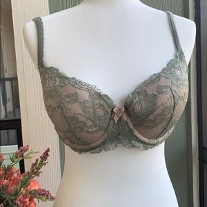 Body by Victoria lined Demi